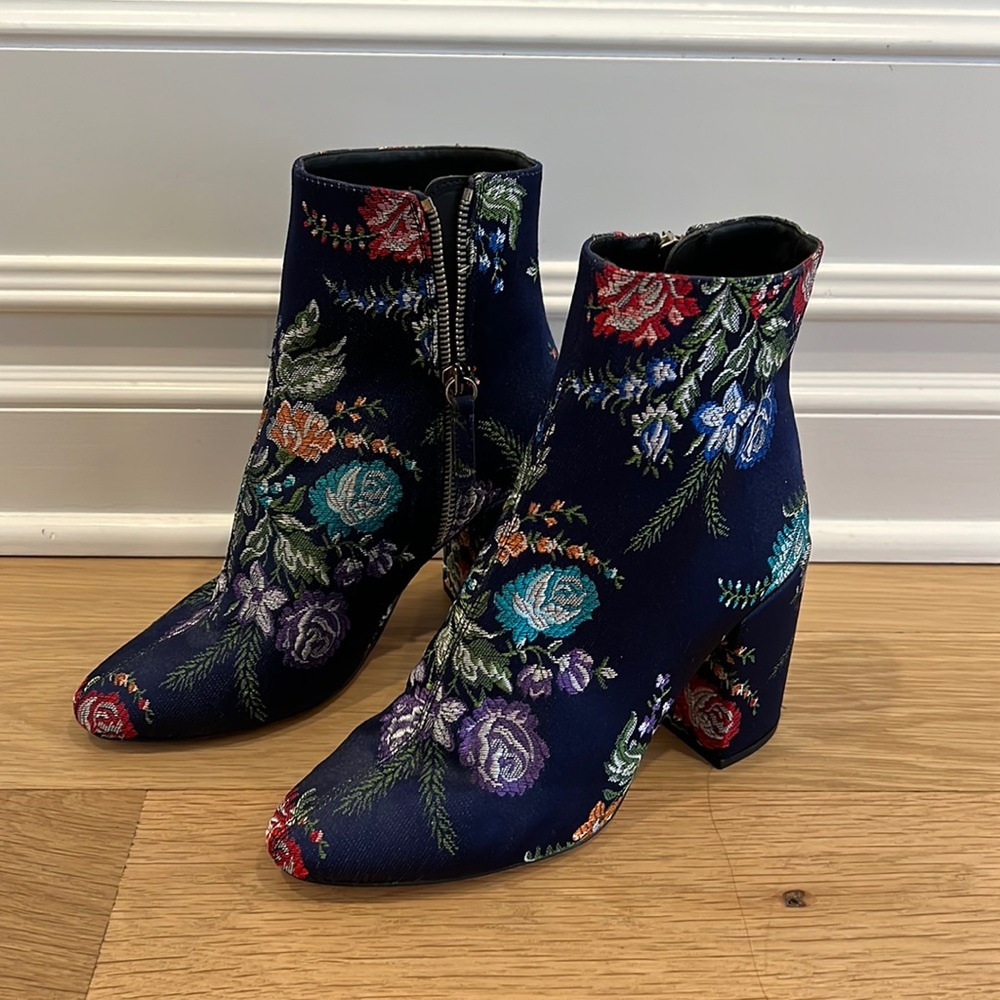 Zara Jacquard Booties